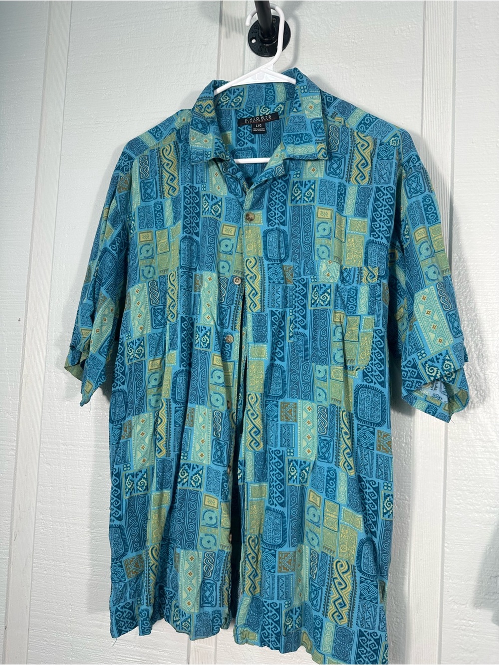 Knights Sportswear Men’s Short Sleeve Shirt Size Large EUC